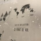 Détaille d'une illustration inspirée de cartes de la terre